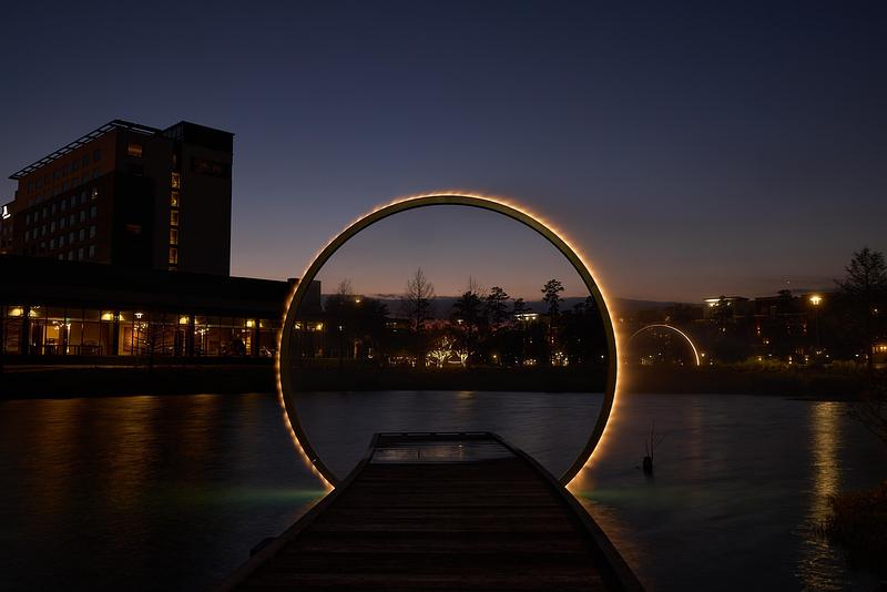 מיצב אור ביוסטון